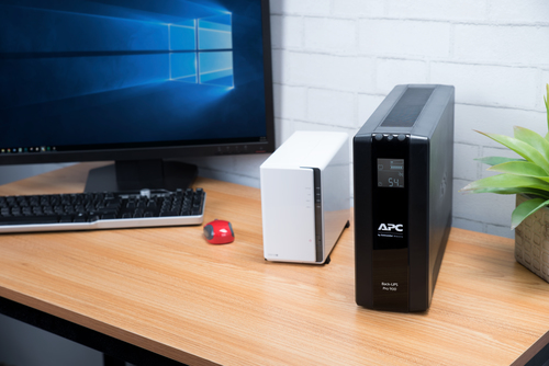 Bild von APC Back-UPS PRO BR900MI USV - 6x C13-Ausgang, USB, 900VA