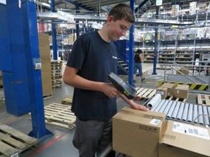 Florian – Fachkraft für Lagerlogistik